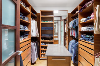 mens_stylish-walk-in_closet